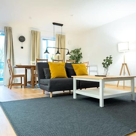 Four Bedroom In Urban Location Хамбург Екстериор снимка