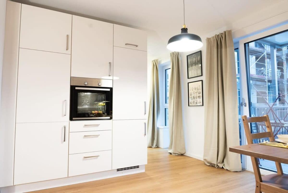 Four Bedroom In Urban Location Хамбург Екстериор снимка